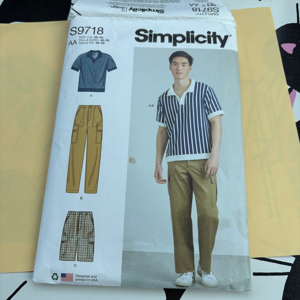 Simplicity Pattern S9718 AA for Men’s Knit Top, Cargo Pants, & Shorts